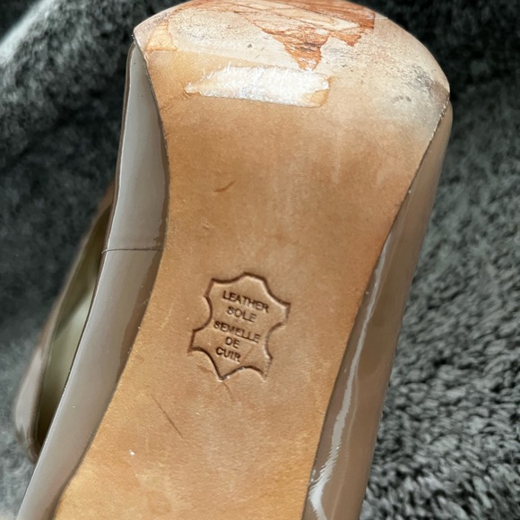 HIGH HEELED PUMP SHOES BY EXPRESSIONS EUC! - Picture 5 of 8